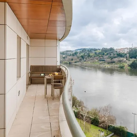 Apartmán Elegant Riverfront Flat | Pool & Sports By Host Wise Valbom (Gondomar)