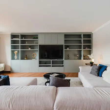 Elegant Riverfront Flat | Pool & Sports By Host Wise * Valbom (Gondomar)