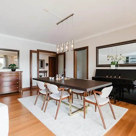 Elegant Riverfront Flat | Pool & Sports By Host Wise