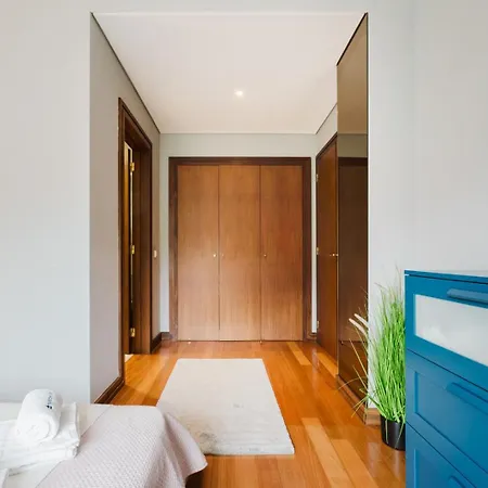 Elegant Riverfront Flat | Pool & Sports By Host Wise * Valbom (Gondomar)