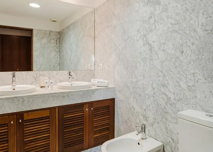 Elegant Riverfront Flat | Pool & Sports By Host Wise * Valbom (Gondomar)