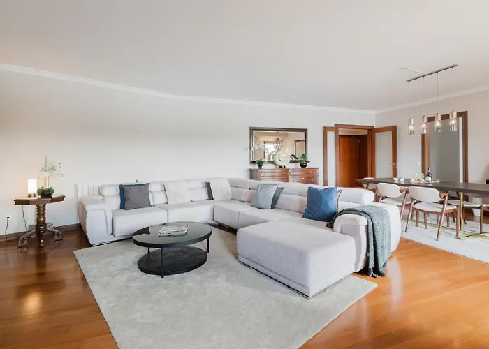 Lejlighed Elegant Riverfront Flat | Pool & Sports By Host Wise *