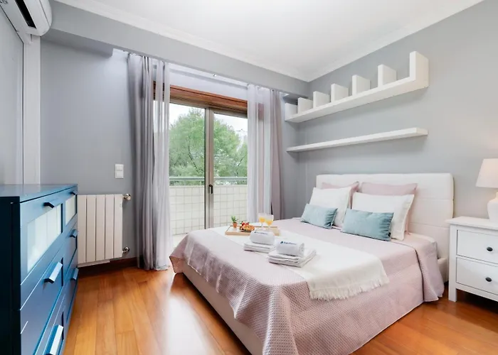 Elegant Riverfront Flat | Pool & Sports By Host Wise 아파트 Valbom (Gondomar)